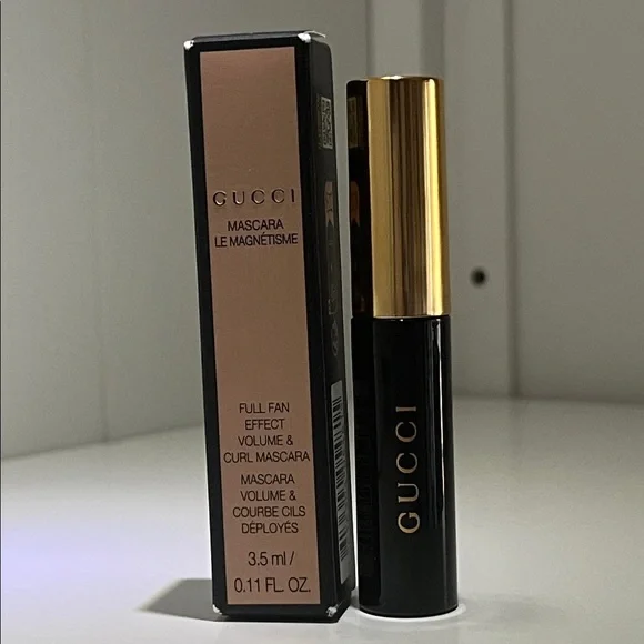 GUCCI FULL FAN EFFECT VOLUME & CURL MINI TRAVEL SIZE MASCARA-NEW - Picture 3 of 4